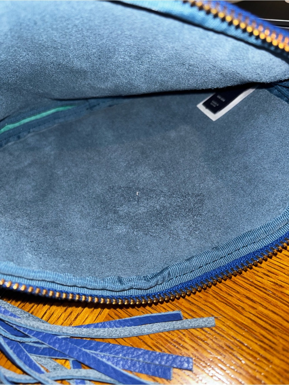Gap Blue Pebbled Leather Pouch With Tasseled Zipper Pull and Aqua Trim - Picture 3 of 4